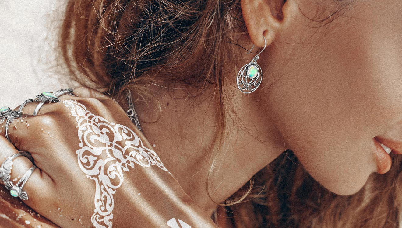 How To Care For Your Beautiful Opal Jewelry In Summer